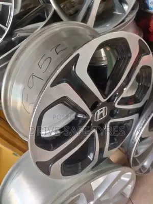 17 Inch Brand New Ex Japan Vazel Honda Rims