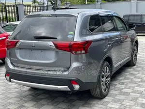 Mitsubishi Outlander 2015 Gray