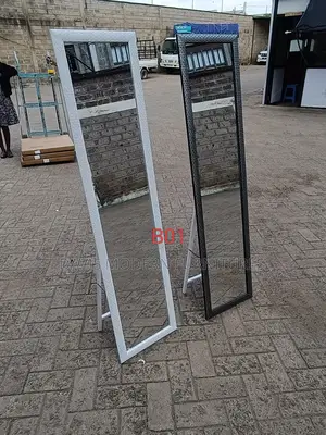 Freestanding Full-Length Mirrors on Mobile Frames