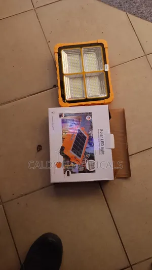 Rechargeable 100watts Portable Solar Light