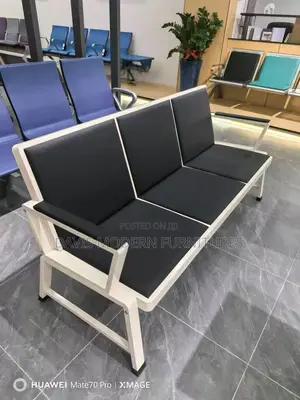 Modern 3-Seater Office Waiting Benchwhite Metal Frame Black Cushions