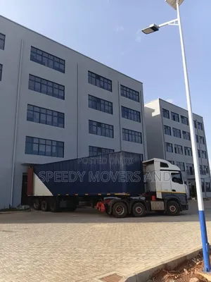 Trailers for Errands and Logistics Services Are Available