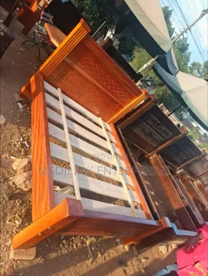 Vanish Pure Mahogany 5*6 Beds