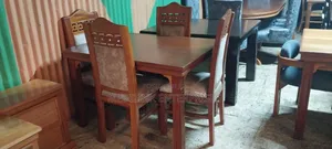 Antique 4-Seater Dinning Table Set