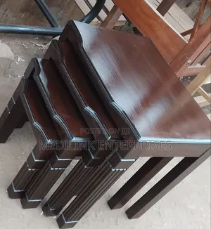 Face Curved Walnut Creek Nestle Stools