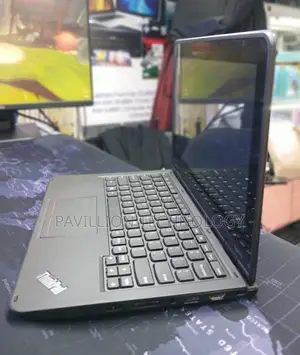 Laptop Lenovo Yoga 11e 4GB Intel Celeron SSD 128GB