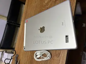 Apple iPad 10.2 (2020) 128 GB Silver