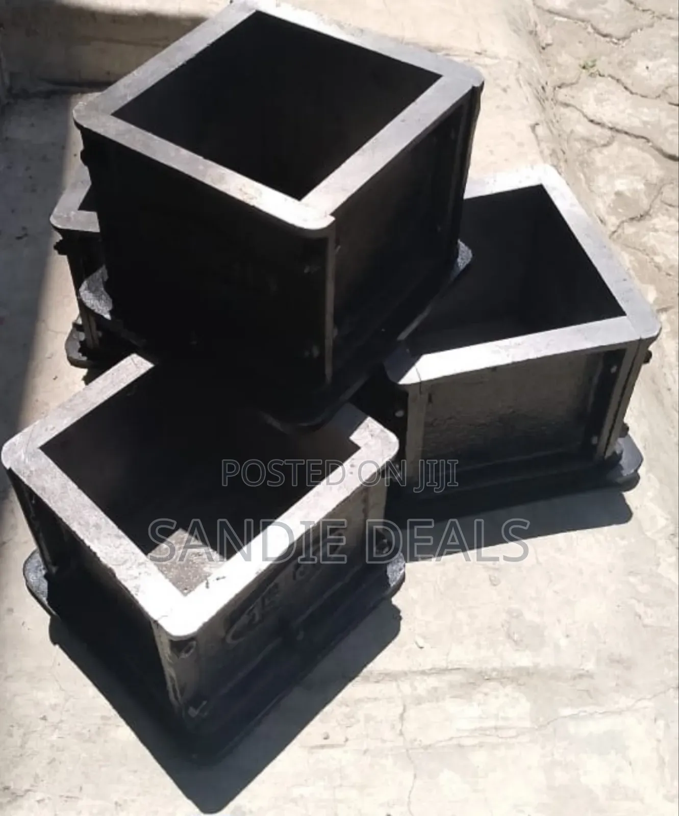 Cast Iron Concrete Testing Cube Moulds