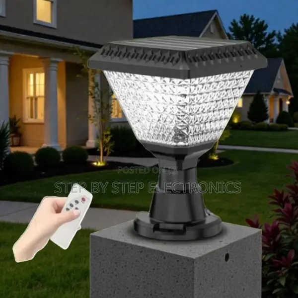 Solar Powered Outdoor Post Lamp With Diamond Design