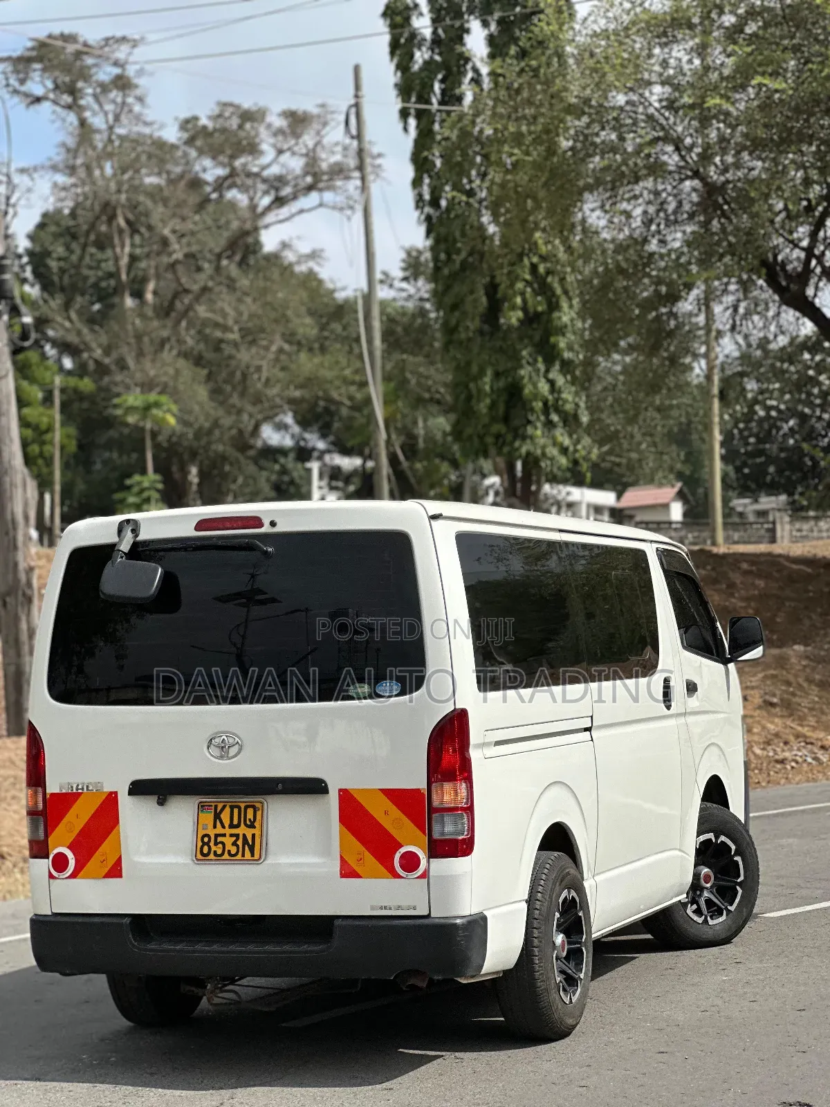 Toyota HiAce 2016 White