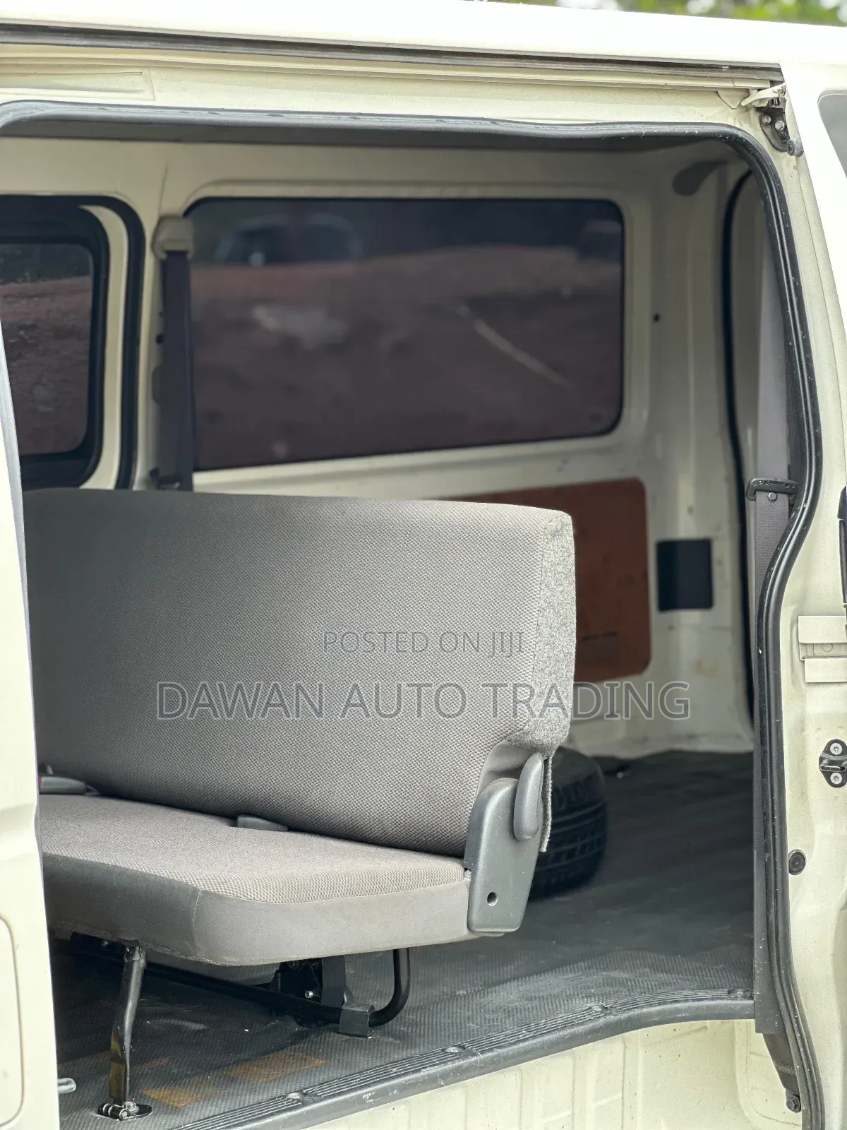 Toyota HiAce 2016 White