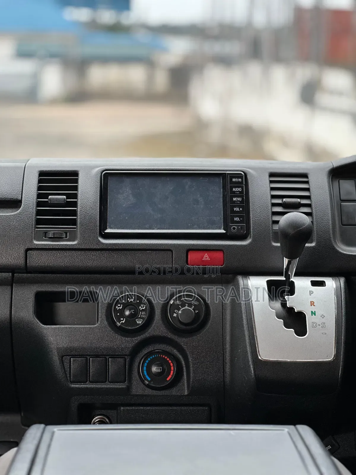 Toyota HiAce 2016 White