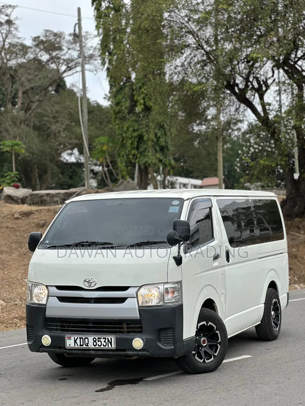 Toyota HiAce 2016 White