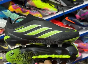 Predator Electric Stealth Laceless Fg Football Boots