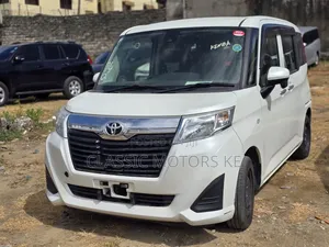 Toyota Roomy 1.0 FWD 2019 White