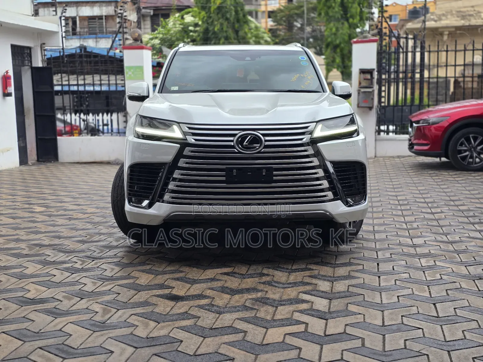 Lexus LX 600 2024 White