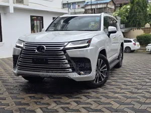 Lexus LX 600 2024 White