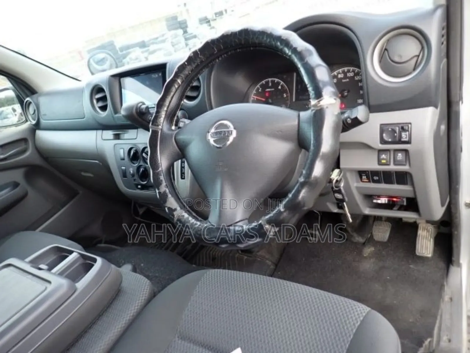 Nissan Caravan (Urvan) 2019 Silver
