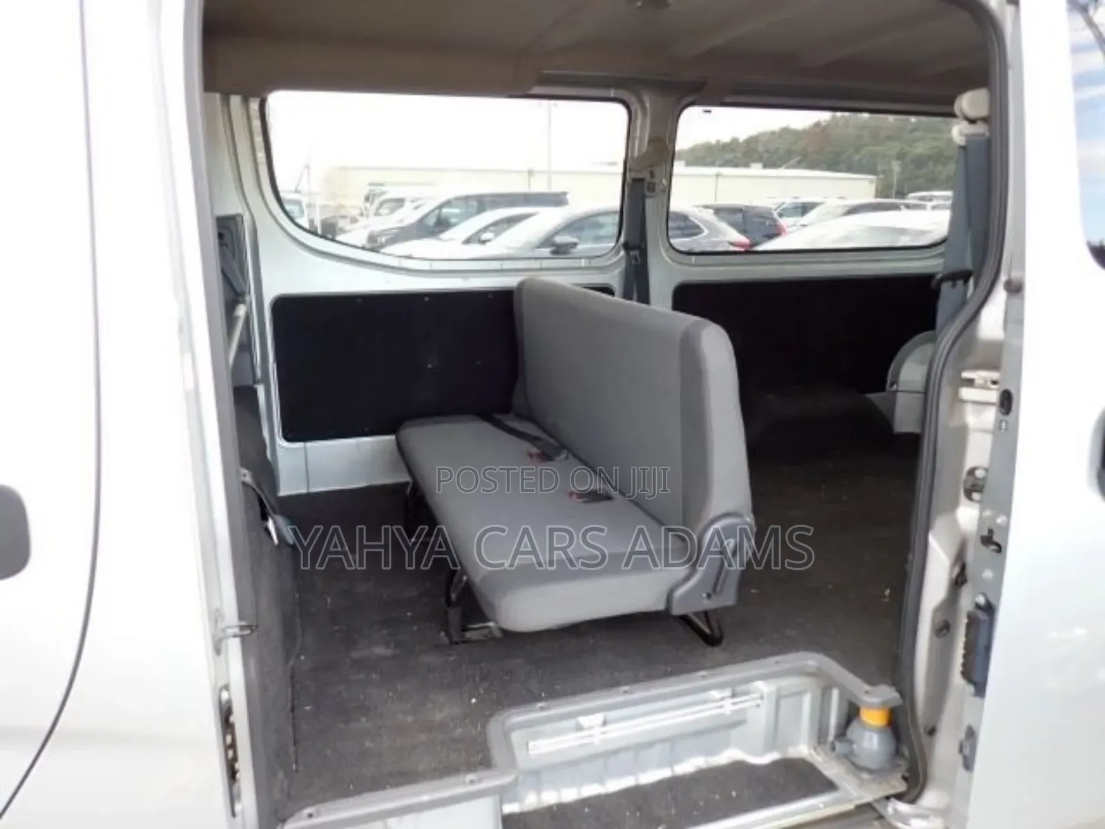 Nissan Caravan (Urvan) 2019 Silver