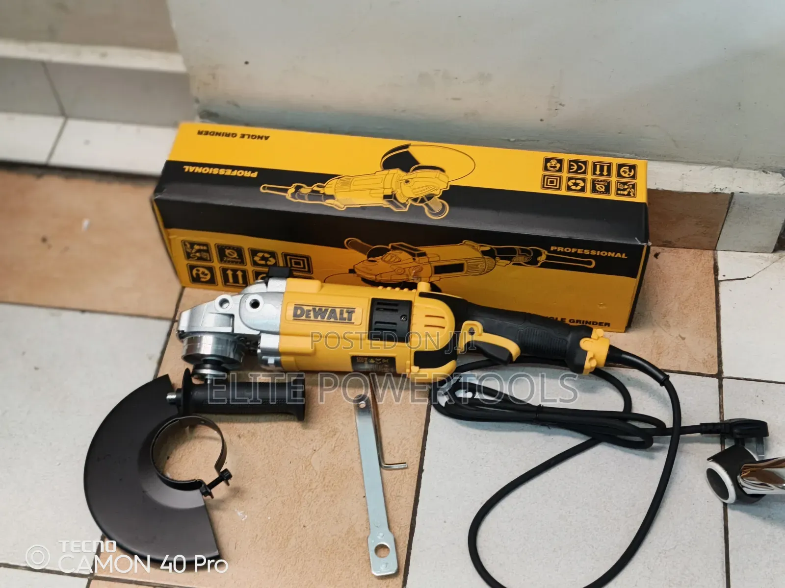 Dewalt Grinder 9" Grinder 2200w