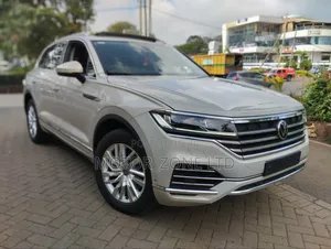 Volkswagen Touareg 2021 Beige