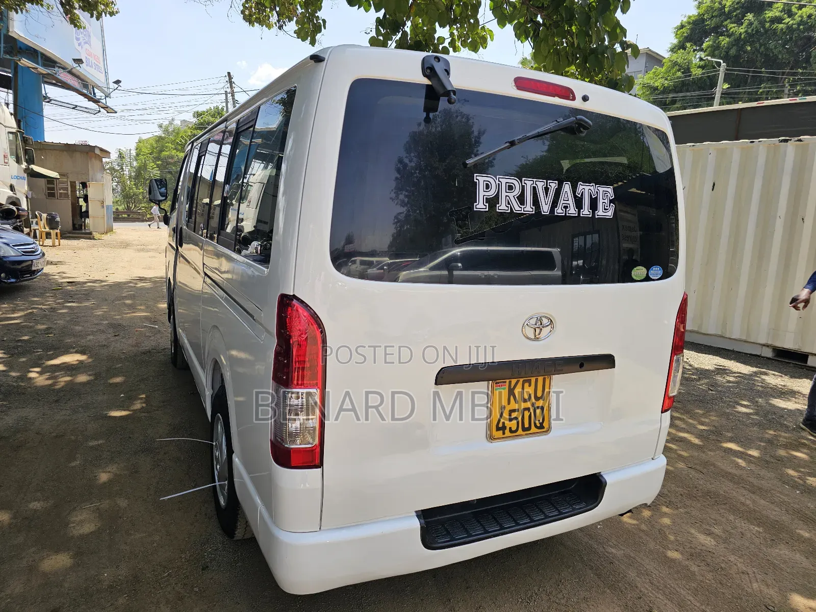 Toyota HiAce 2013 White