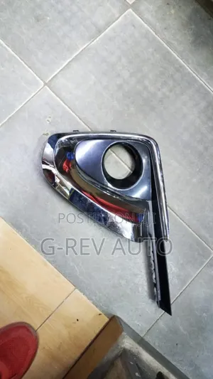 Toyota   Fortuner  2014-2018  Foglight  Cover