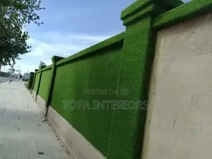 Green Fence Wall Decor Artificial Green Grass Carpets Installation