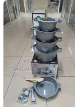 Bosch 11pc Cookware With Silicone Lid Cover.