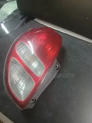 Toyota Duet/Daihatsu Sirion Left Tail Light (M100)