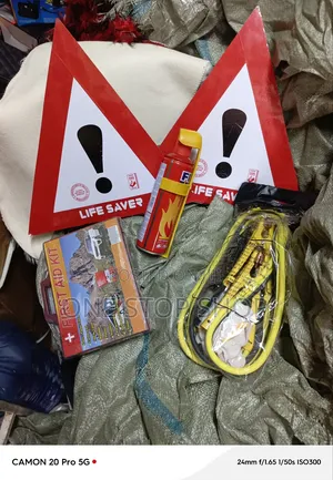4x Items Road Warning Sign Emergency Safety Kit