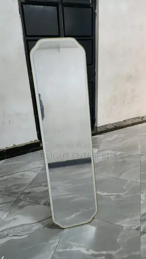 Unbreakable Mirror