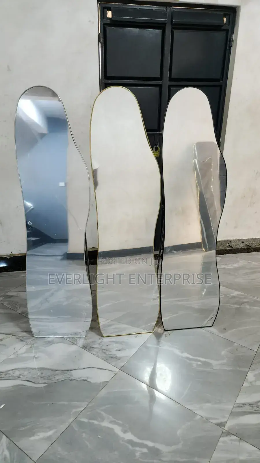 Unbreakable Mirror