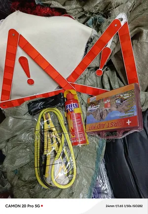4pcs Mini Essential Car Safety Kit With Foldable Lifesavers +Jumpers