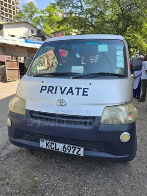 Toyota TownAce 2010 Silver