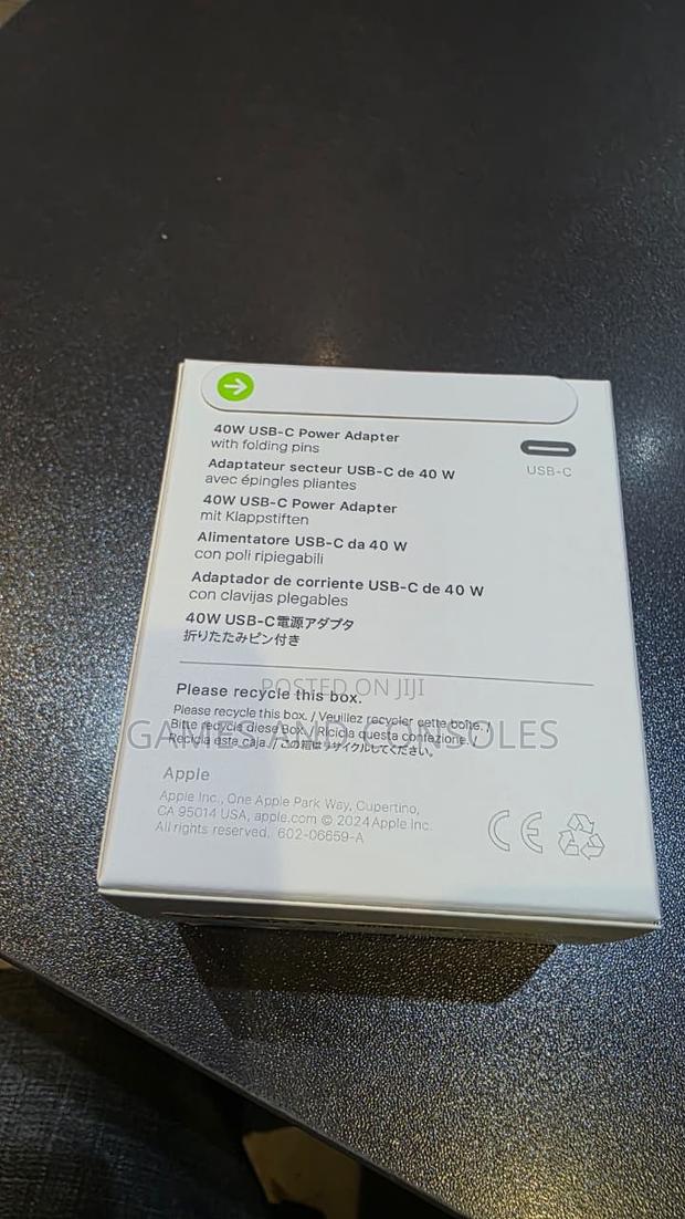 Apple 40w 3 Pin Charger - thumbnail 2