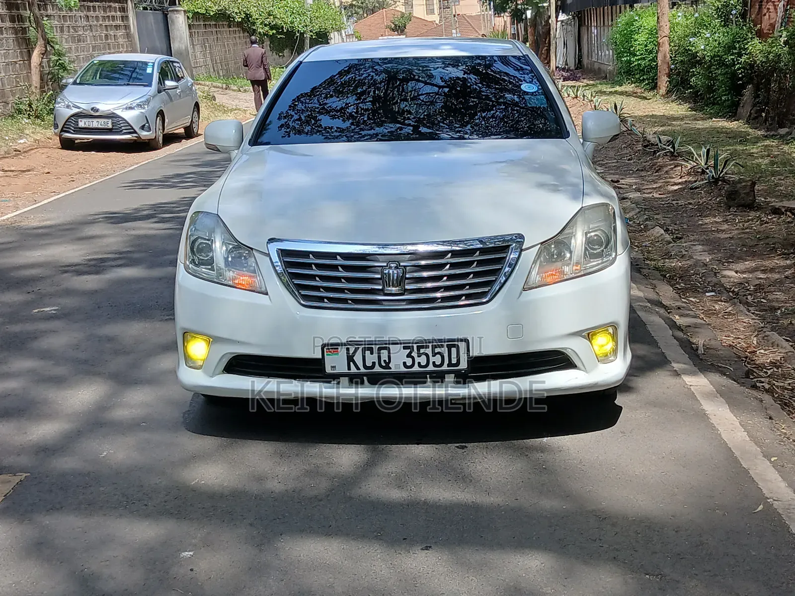 Toyota Crown 2012 White