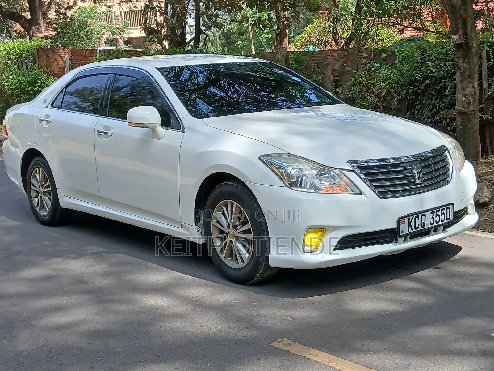 Toyota Crown 2012 White
