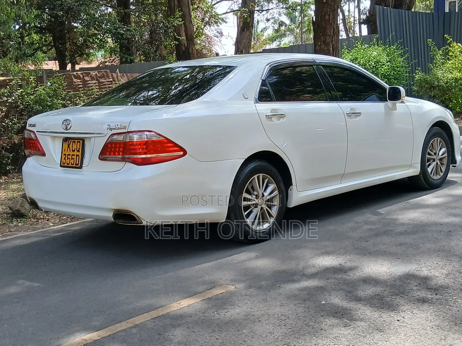 Toyota Crown 2012 White