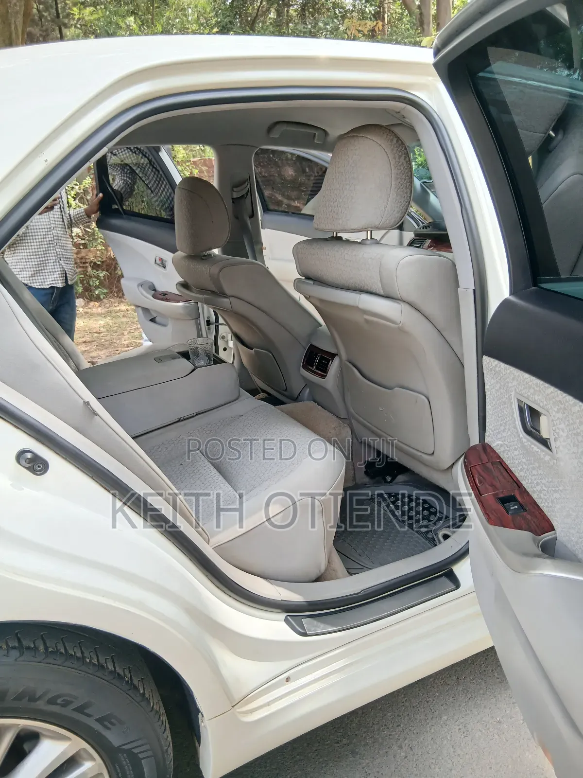 Toyota Crown 2012 White