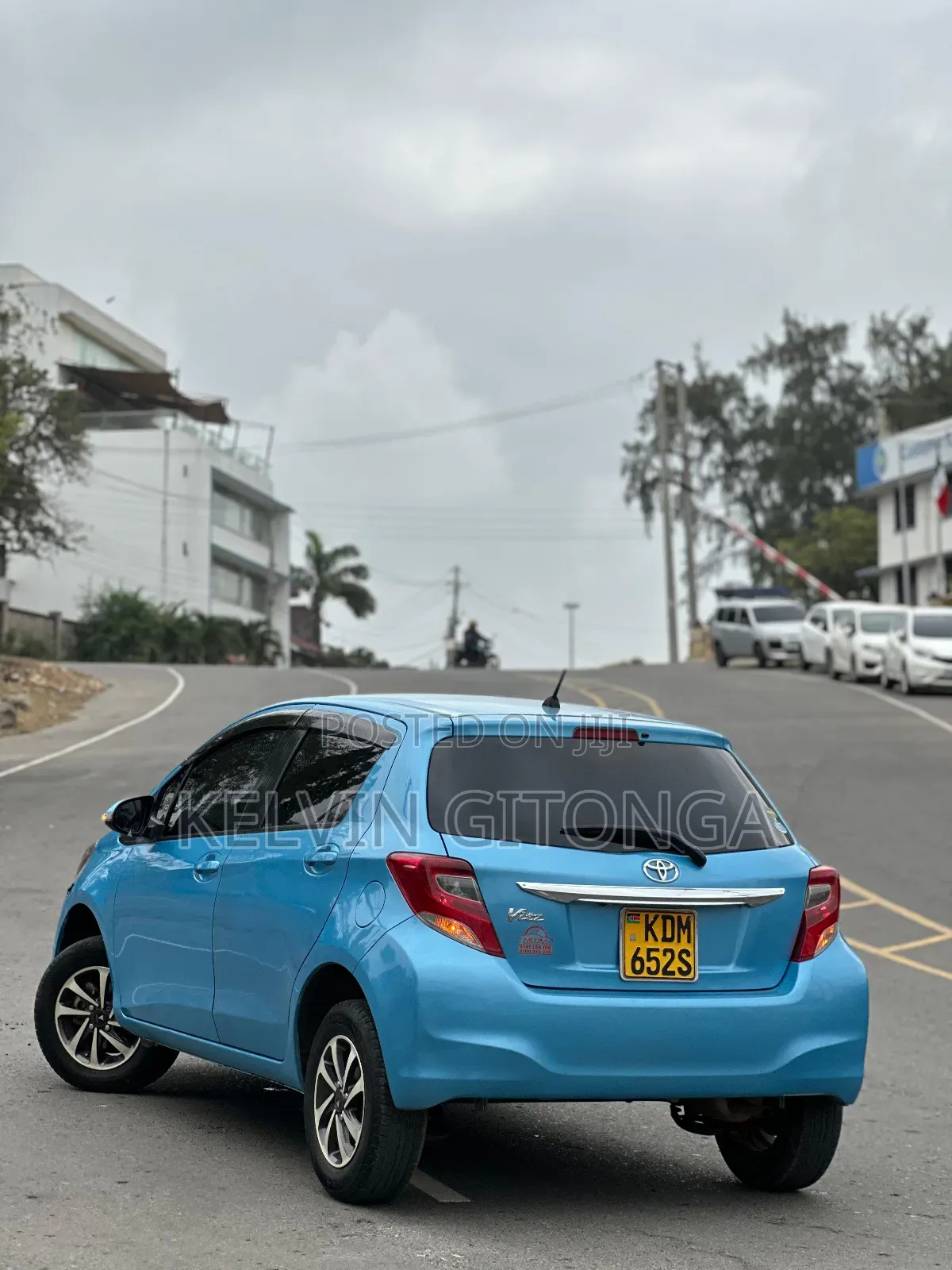 Toyota Vitz 2017 Blue