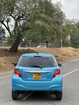 Toyota Vitz 2017 Blue