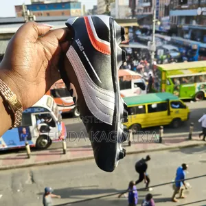 Affordable And Durable Football Boots For Kids And Adults (31_44)
