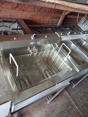 28 Litres Deep Fryer, Electric Machine