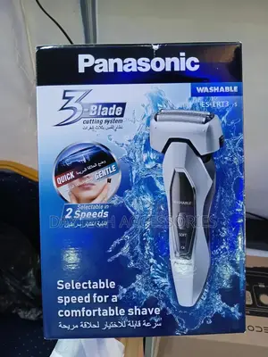 The Panasonic Es-Ert3-S 3-Blade Wet/Dry Electric Shaver.