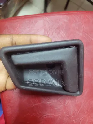 Suzuki Escudo Inner Handle