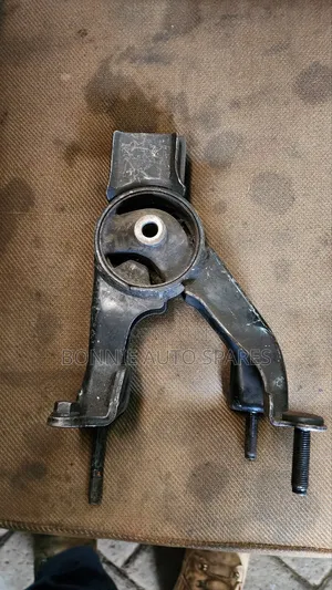Noah Gearbox Mounting Rear