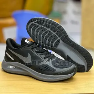 Nike Zoom Runners Sizes 36 to 45