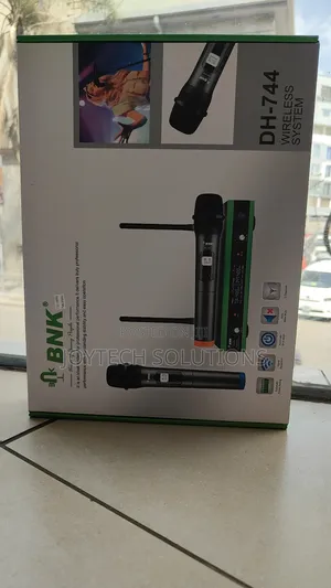 BNK Dh-744 Long Range Wireless Microphone