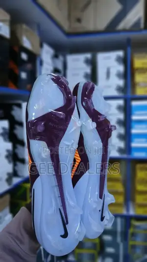 Nike Phantom Soccer Boots 39-44